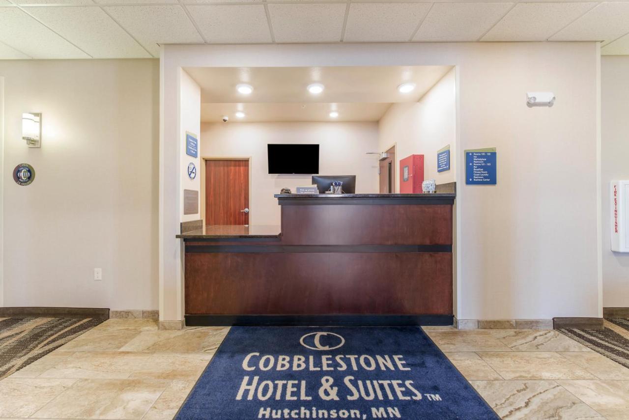 Cobblestone Hotel & Suites - Hutchinson Exterior foto